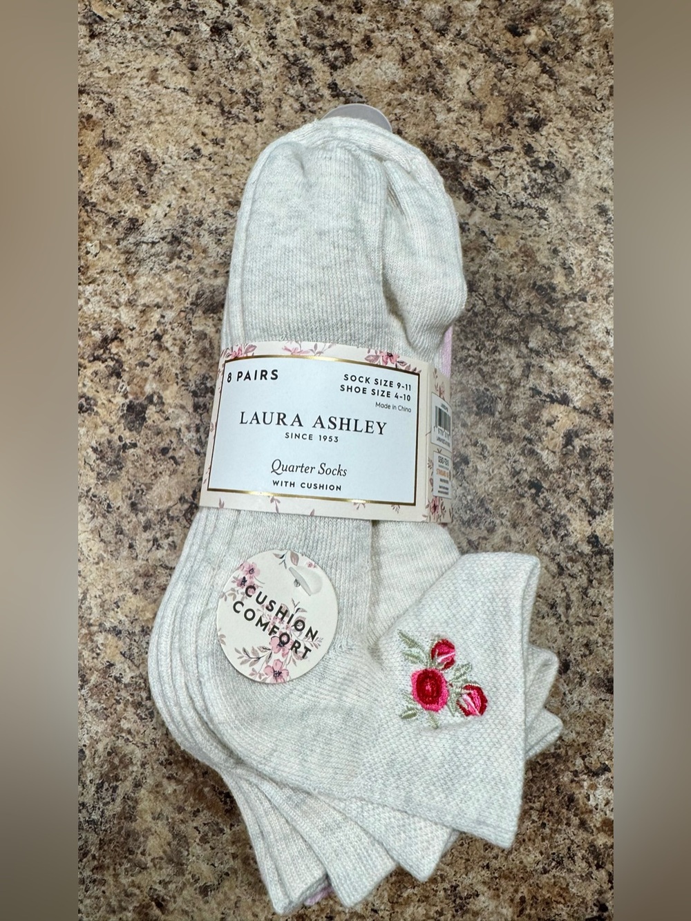 Laura Ashley Cream Quarter Socks with Pink Embroidered Roses 8Pair NEW